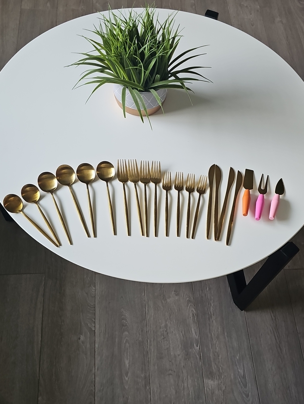 Matte Gold Flatware Set with Assorted Colored Spreaders